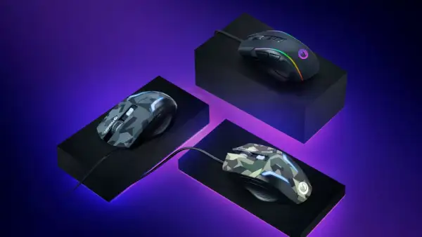Tres ratones gaming con diseños de camuflaje y RGB. Listos para conectar ratón inalámbrico y empezar la partida.